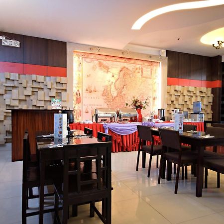 Eurotel Makati Makati City Exteriör bild