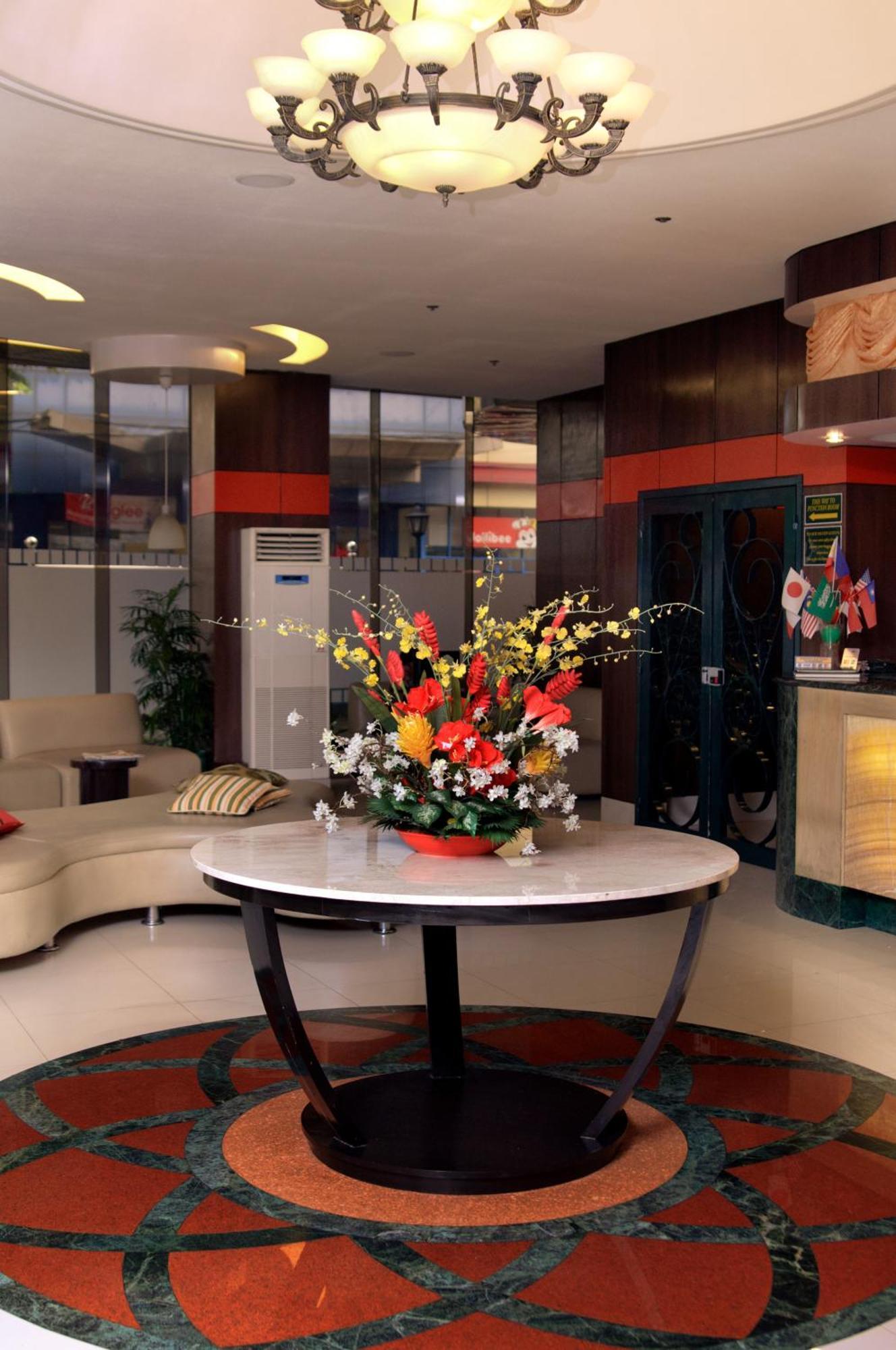 Eurotel Makati Makati City Exteriör bild