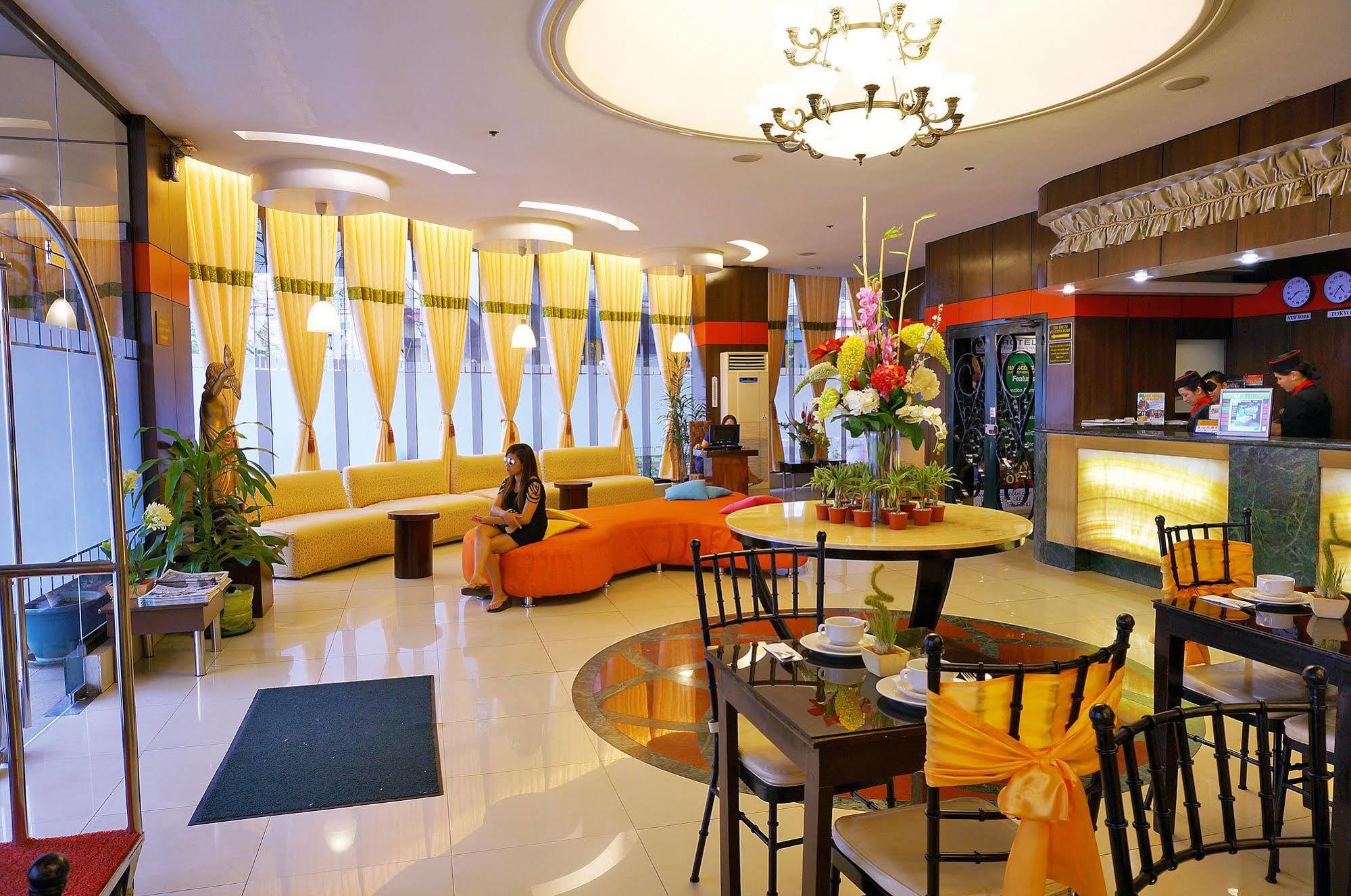 Eurotel Makati Makati City Exteriör bild