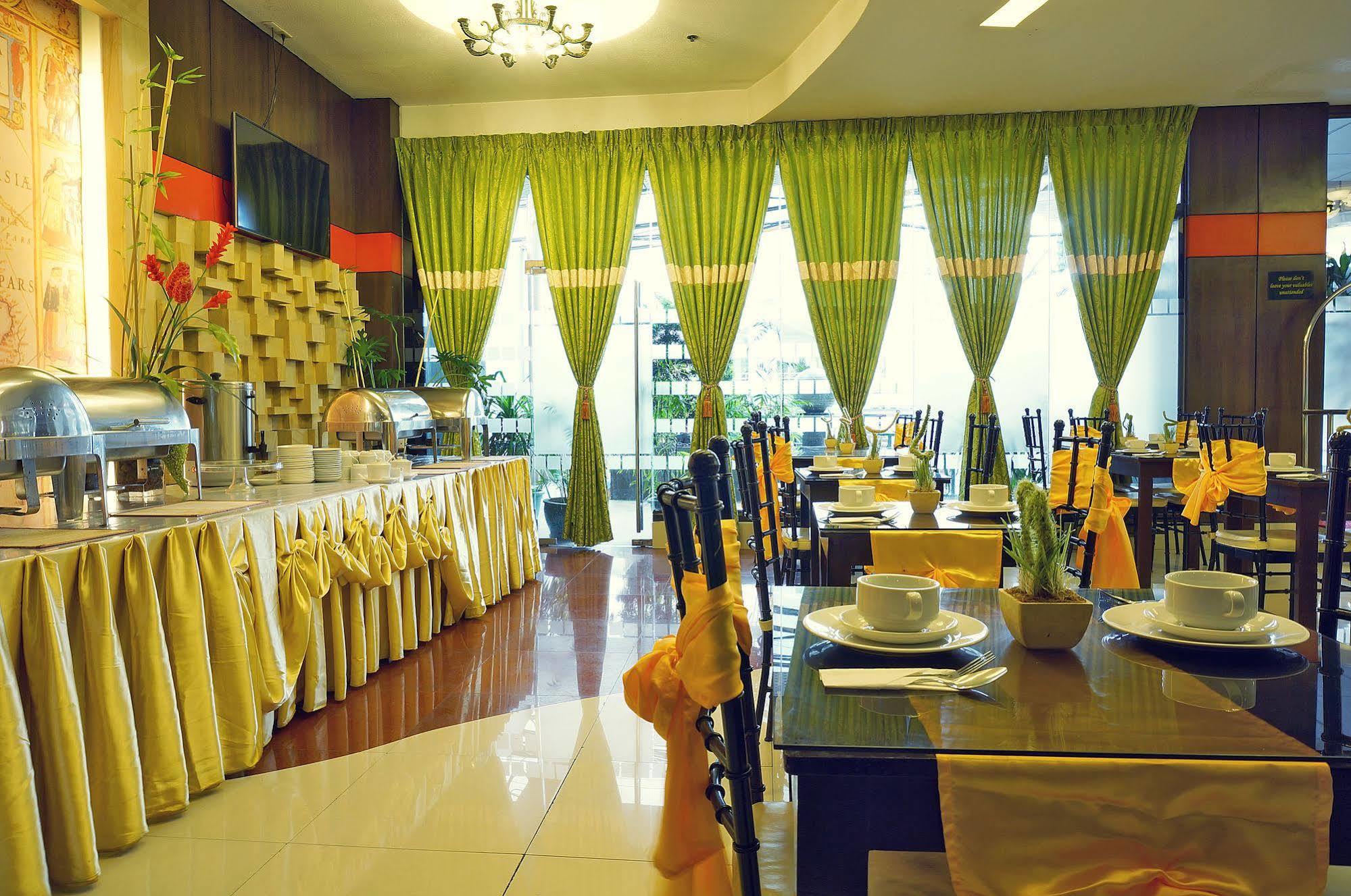 Eurotel Makati Makati City Exteriör bild