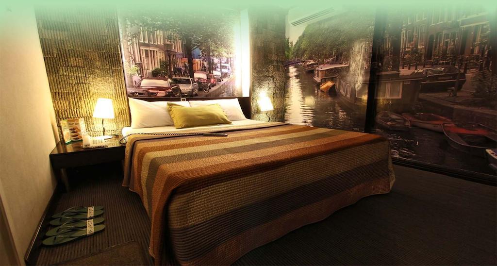 Eurotel Makati Makati City Exteriör bild
